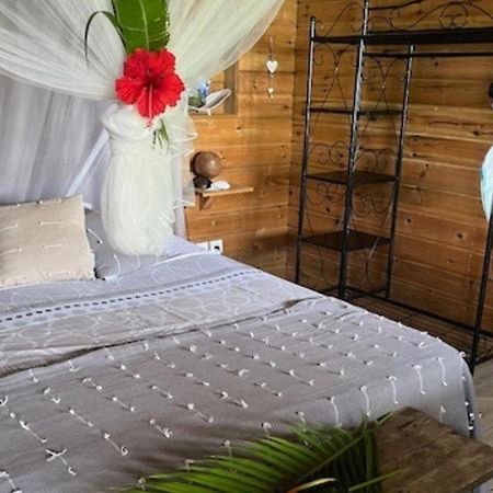 Bungalow La Tortue Bleue บูญองต์ ภายนอก รูปภาพ