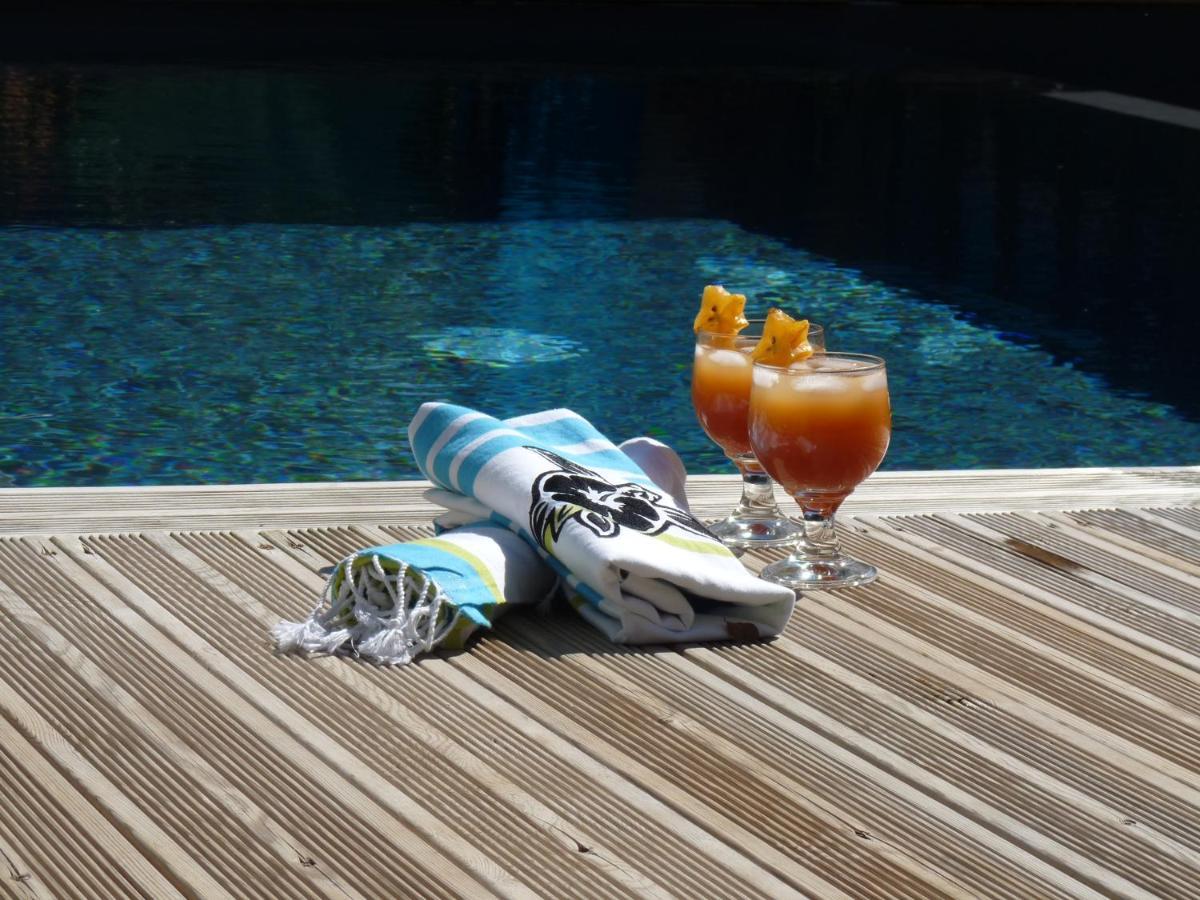 Bungalow La Tortue Bleue บูญองต์ ภายนอก รูปภาพ