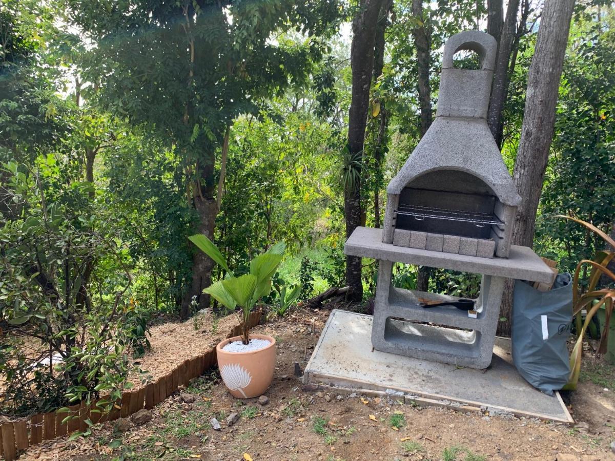 Bungalow La Tortue Bleue บูญองต์ ภายนอก รูปภาพ